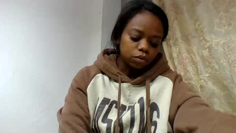 larissa645771 online show from 07-12-26, 03:47