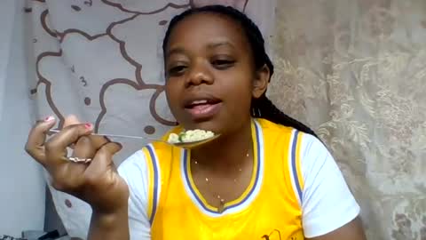 larissa645771 online show from 07-20-26, 09:23