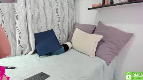 Snapshot of larossasexy chatting on 03-08-25, 10:02 Rosa  online show from 03-08-25, 10:02