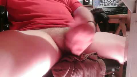 Snapshot of larrys60 chatting on 10-04-25, 06:17 larrys60 online show from 10-04-25, 06:17