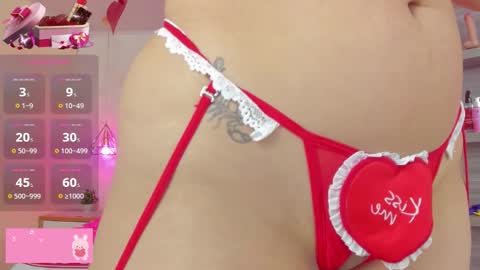 Snapshot of larsonmia chatting on 02-14-26, 12:46 MIA online show from 02-14-26, 12:46