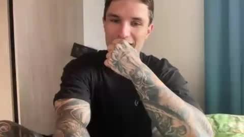 Snapshot of larsskeet chatting on 06-27-26, 06:02 larsskeet online show from 06-27-26, 06:02