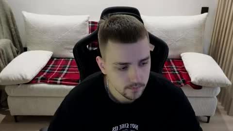 Snapshot of larstar01 chatting on 02-08-26, 04:32 Lars online show from 02-08-26, 04:32