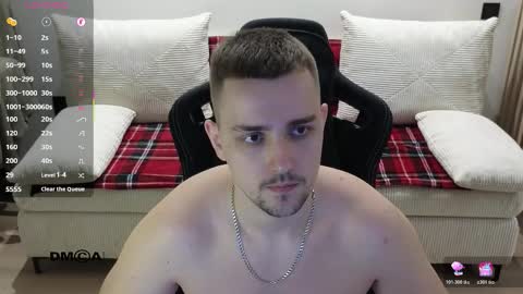 Snapshot of larstar01 chatting on 03-08-26, 06:44 Lars online show from 03-08-26, 06:44