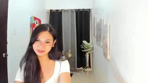 Snapshot of lartvier69xxx chatting on 01-08-26, 08:16 larth online show from 01-08-26, 08:16