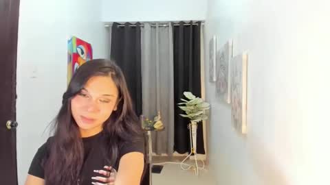 Snapshot of lartvier69xxx chatting on 02-07-26, 09:35 larth online show from 02-07-26, 09:35