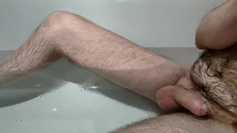 Snapshot of lary0078 chatting on 06-13-26, 10:35 Lary78 online show from 06-13-26, 10:35