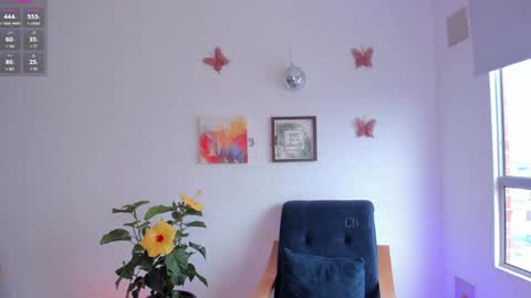 Snapshot of lary_holly chatting on 02-08-25, 08:10 Lary  online show from 02-08-25, 08:10