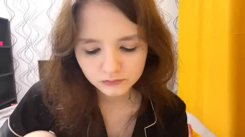 Mila online show from 06-07-26, 06:55