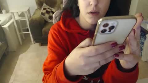 Snapshot of lasolitaauri chatting on 03-03-25, 08:43 Auri online show from 03-03-25, 08:43