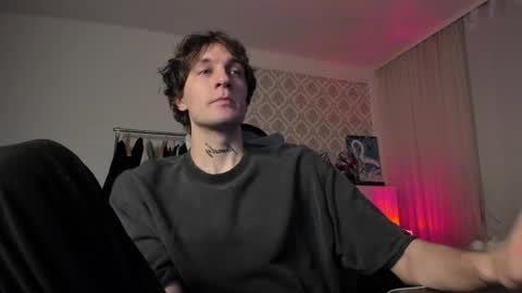 Snapshot of lastnight4you chatting on 10-16-25, 02:56 acie online show from 10-16-25, 02:56