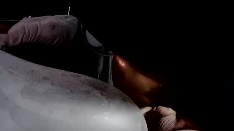 Snapshot of latexchris77 chatting on 05-11-26, 05:24 latexchris77 online show from 05-11-26, 05:24