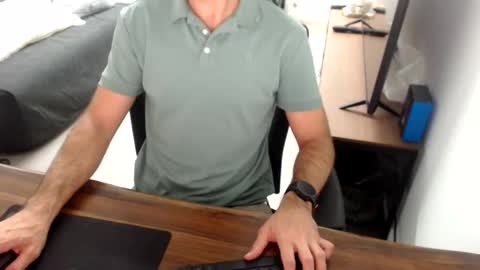 Snapshot of latexdave84 chatting on 01-14-26, 05:57 latexdave84 online show from 01-14-26, 05:57