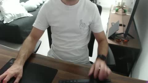 Snapshot of latexdave84 chatting on 03-20-26, 09:58 latexdave84 online show from 03-20-26, 09:58