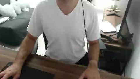 Snapshot of latexdave84 chatting on 04-16-26, 09:43 latexdave84 online show from 04-16-26, 09:43