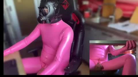 latexpair online show from 06-19-26, 04:55