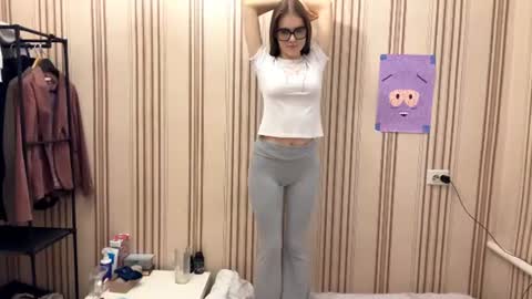 Mia online show from 07-09-26, 11:25