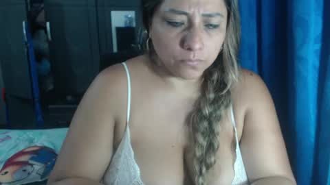 Snapshot of latin_big_boobs chatting on 11-28-25, 11:51 latin_big_boobs online show from 11-28-25, 11:51