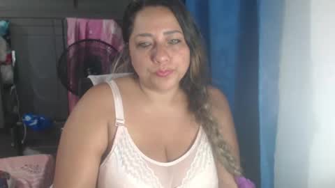 Snapshot of latin_big_boobs chatting on 05-13-26, 11:11 latin_big_boobs online show from 05-13-26, 11:11