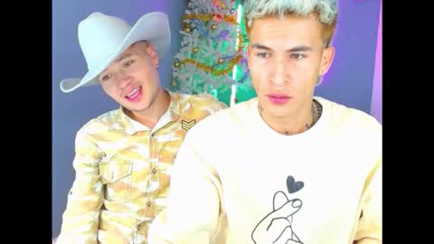 latin_boysxxx_ online show from 11-05-25, 07:08