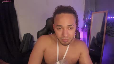 Snapshot of latin_luxury_i chatting on 01-22-25, 04:55 Free OF online show from 01-22-25, 04:55