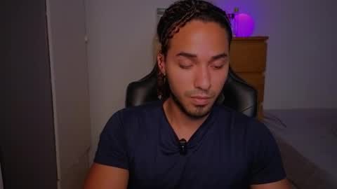 Snapshot of latin_luxury_i chatting on 09-09-25, 06:18 Free OF online show from 09-09-25, 06:18