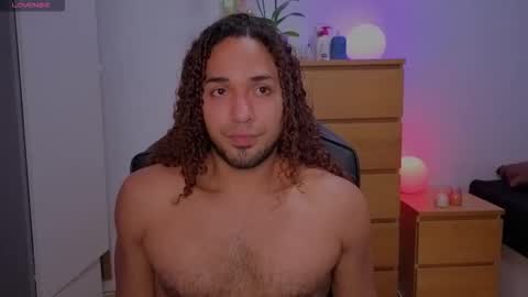 Snapshot of latin_luxury_i chatting on 10-14-25, 05:19 Free OF online show from 10-14-25, 05:19