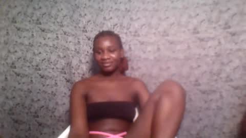 Snapshot of latina_ebony1 chatting on 12-05-25, 08:05 Latina online show from 12-05-25, 08:05