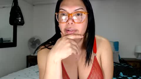 Snapshot of latinaflower_ts chatting on 06-17-26, 12:46 FLOR SALVAJE online show from 06-17-26, 12:46