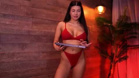 Latina online show from 10-25-25, 06:02