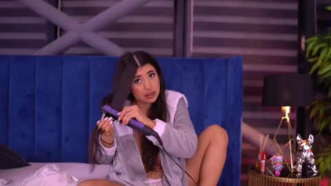 Snapshot of latinaloco chatting on 01-14-26, 07:08 Latina online show from 01-14-26, 07:08