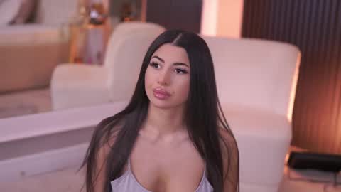 Latina online show from 04-28-26, 06:02