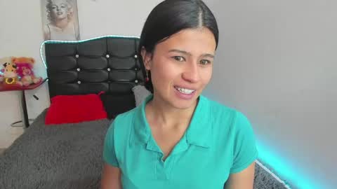 Snapshot of latinaqueen023 chatting on 05-04-26, 04:03 Luna online show from 05-04-26, 04:03