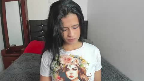 Snapshot of latinaqueen023 chatting on 05-28-26, 02:36 Luna online show from 05-28-26, 02:36