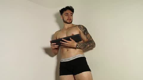 LatinBoyVIP  Colombian online show from 07-17-26, 03:50