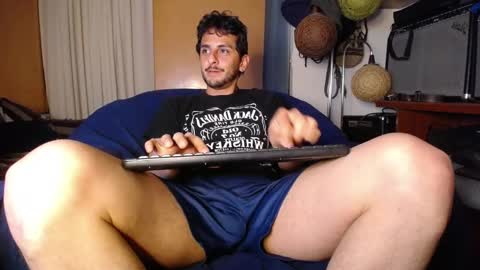 Juanito online show from 10-09-25, 01:58