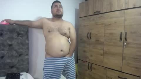 Snapshot of latinfirexx chatting on 04-06-26, 07:04 santi online show from 04-06-26, 07:04