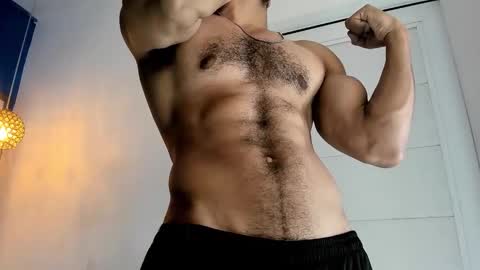 Snapshot of latinhotboys1 chatting on 10-27-25, 04:49 Zeus online show from 10-27-25, 04:49