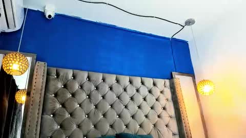 Snapshot of latinhotboys1 chatting on 11-14-25, 04:22 Zeus online show from 11-14-25, 04:22