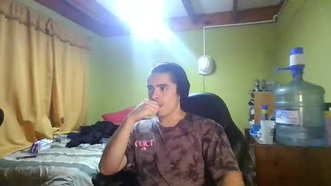Snapshot of latinn_babe chatting on 03-25-26, 04:29 latinn_babe online show from 03-25-26, 04:29