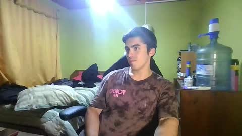 Snapshot of latinn_babe chatting on 03-31-26, 03:19 latinn_babe online show from 03-31-26, 03:19
