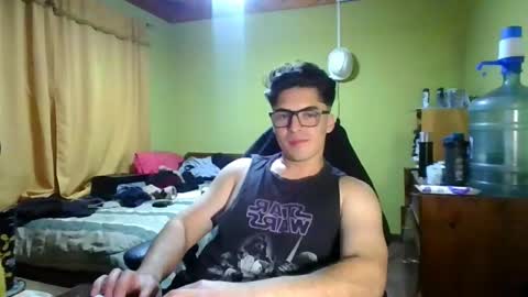 Snapshot of latinn_babe chatting on 05-15-26, 05:47 latinn_babe online show from 05-15-26, 05:47