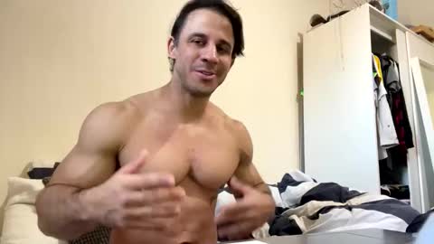 latino_rodri online show from 04-24-26, 03:25