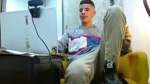 latinoproduction online show from 11-01-25, 01:18