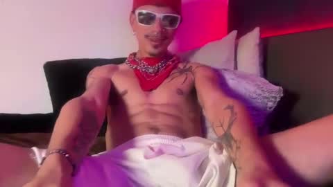 Snapshot of latinprincee chatting on 04-26-26, 05:32 latinprincee online show from 04-26-26, 05:32