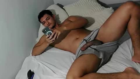 Snapshot of latinsex2501 chatting on 04-27-26, 09:46 Aaron online show from 04-27-26, 09:46