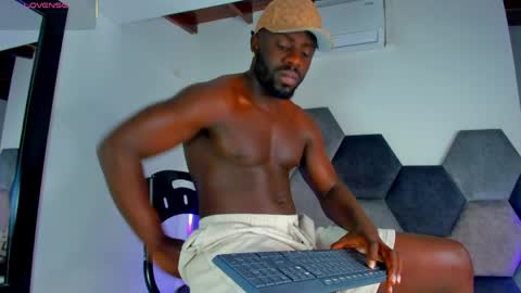 LEANDRO online show from 05-14-26, 03:35