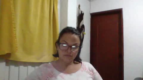 Laura online show from 06-10-26, 01:50