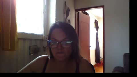 Laura online show from 06-11-26, 06:50