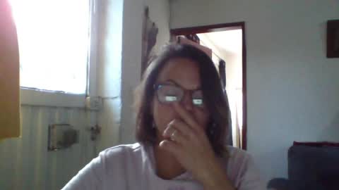 Laura online show from 06-14-26, 09:06